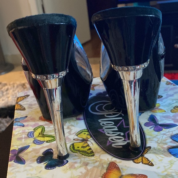 Black and clear Pleaser heels! - Picture 3 of 12